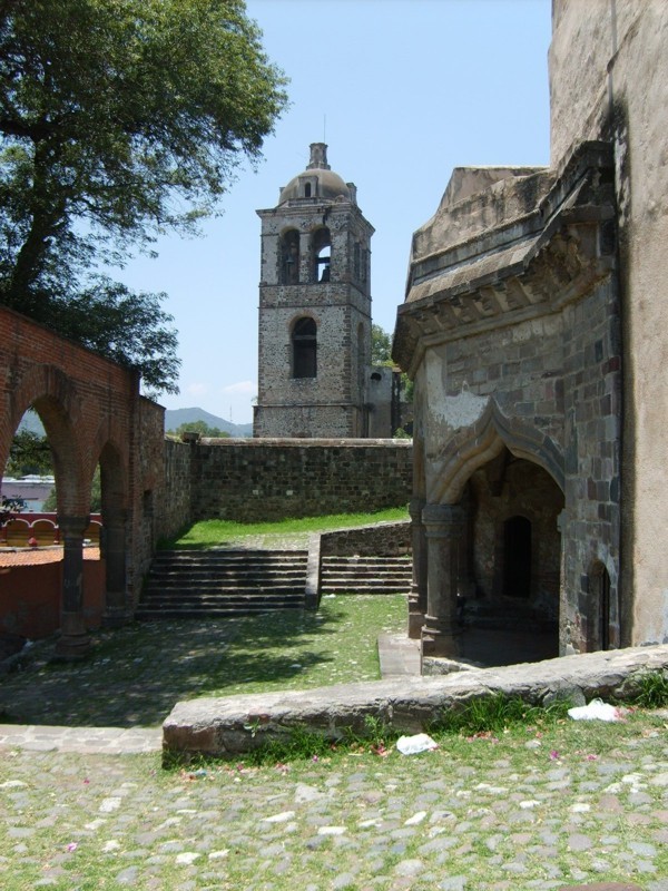 Capilla Abierta y Campanario