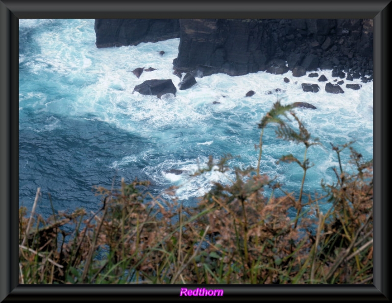 rocas batidas por las olas