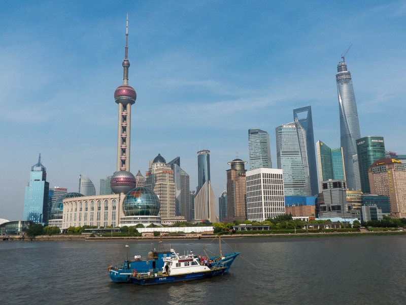 navegando por el Huangpu