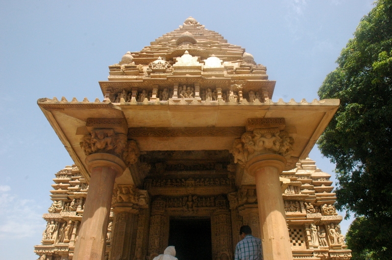 Parsvanata Temple