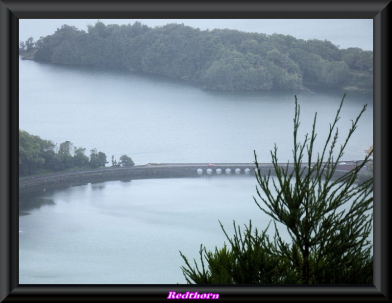 Puente que separa las dos lagoas