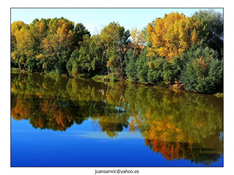 A orillas del Ebro.