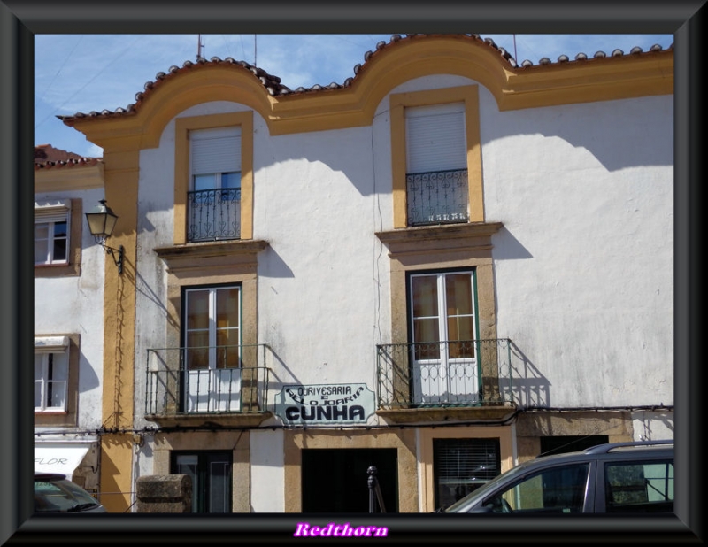 Casa de cubierta ondulada