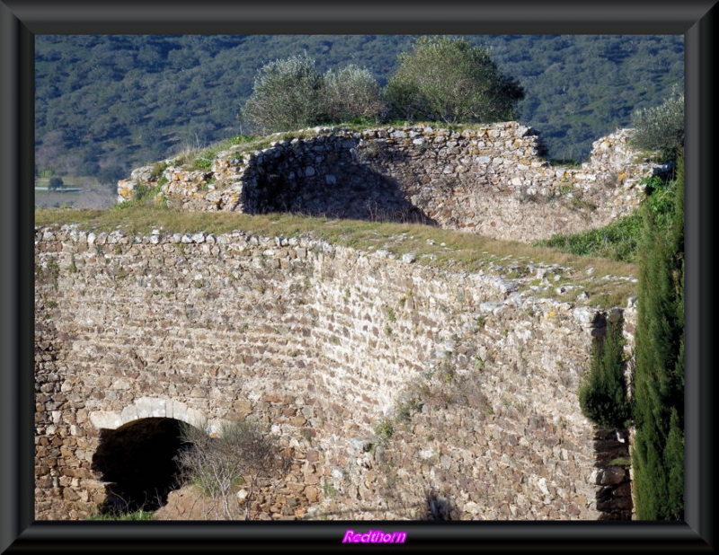 Murallas en torno al castillo