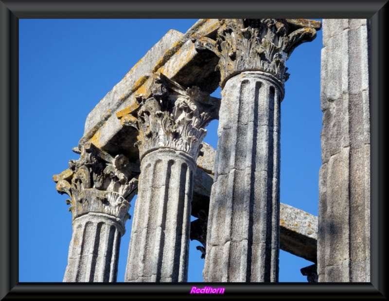 Columnas corintias del templo de Diana