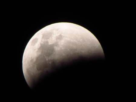 Fotos del Mundo: Eclipse Lunar en proceso 🌜